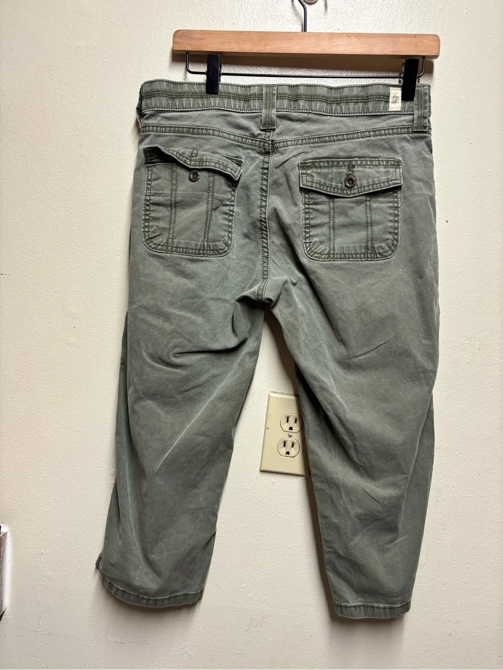 Levis Y2K Green Capri Mid Rise Stretch Pockets Casual Pants Womens 10(32x20)